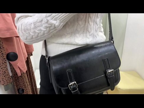 ❤️ Ommaviy onanizm yosh kaltak FeralBerry bir dildo bilan fitting xonasida ❌ Super porno uz.pornma-com.ru ️❤